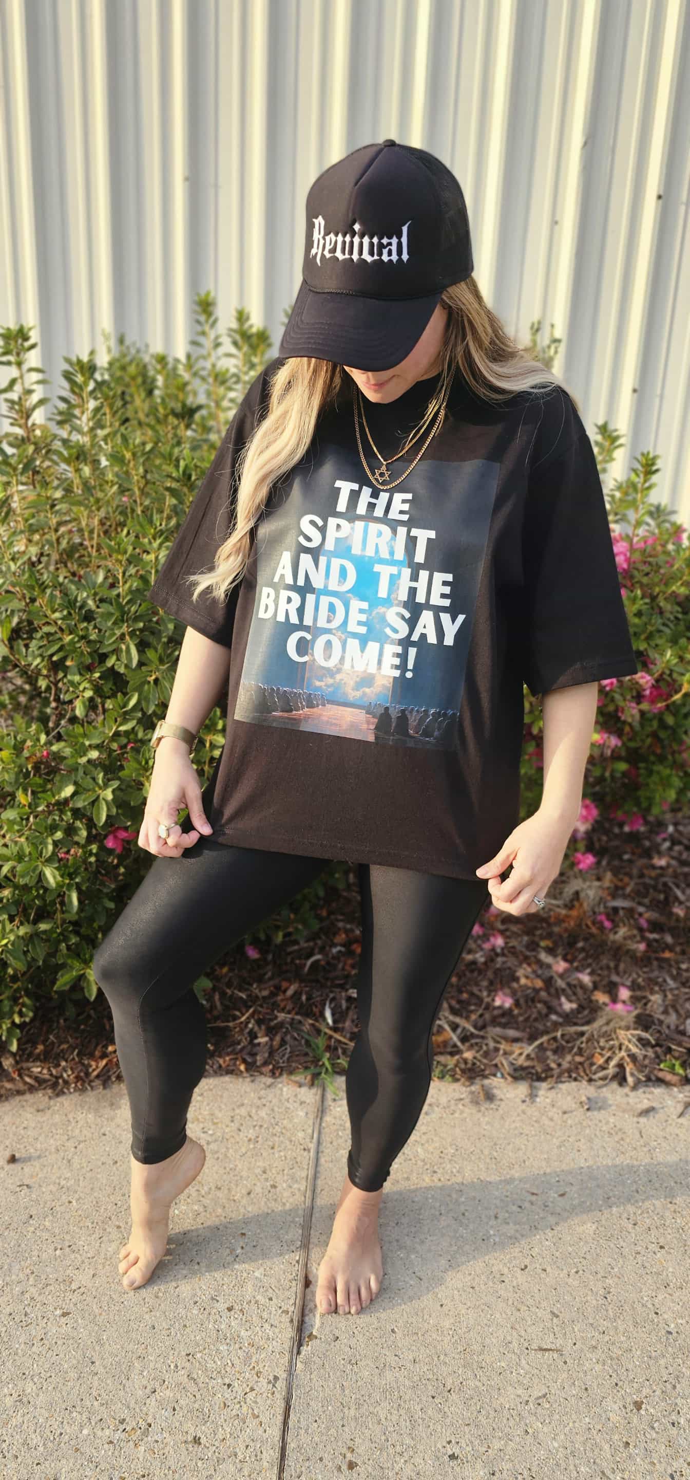 The Spirit And The Bride Say Come - Unisex Heavyweight Oversized Tee - Black