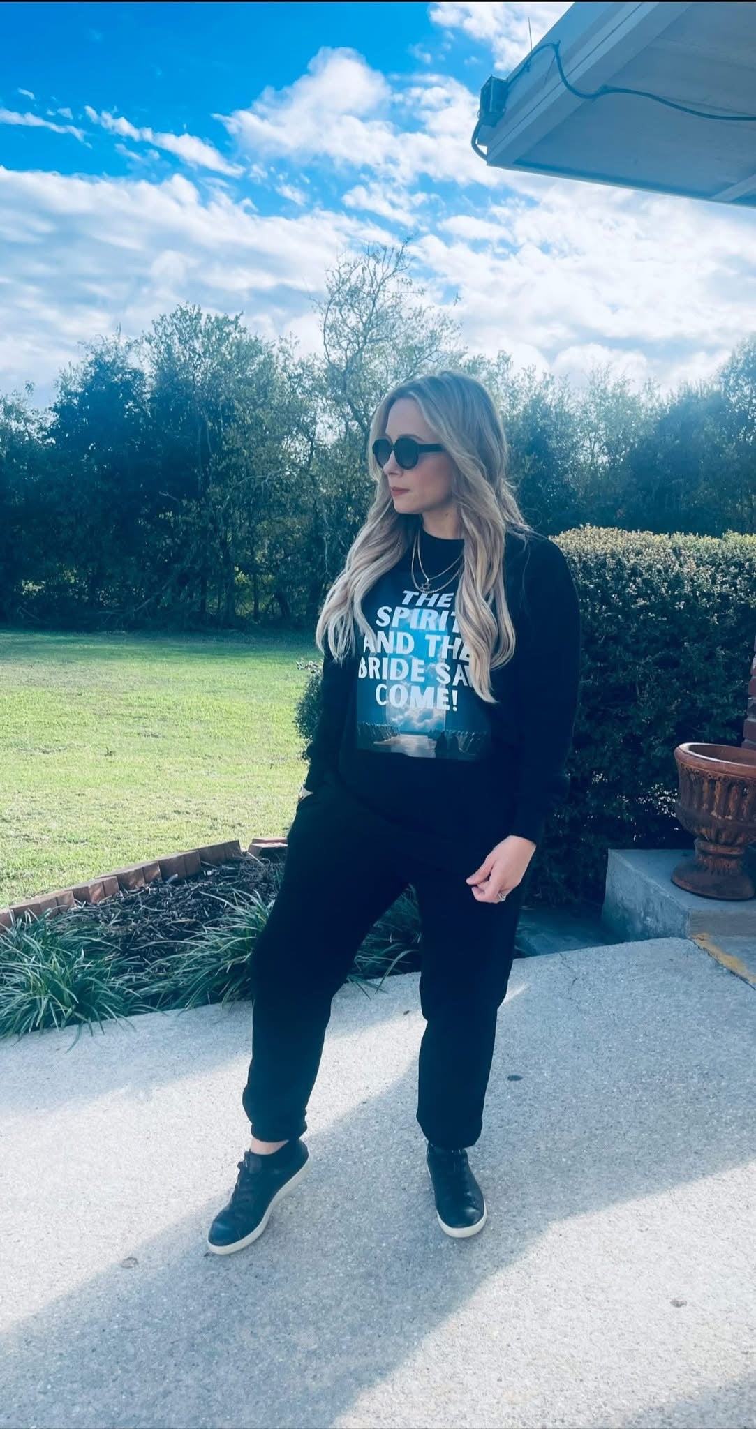 The Spirit And The Bride Say Come  - Unisex Jogger Set - Black